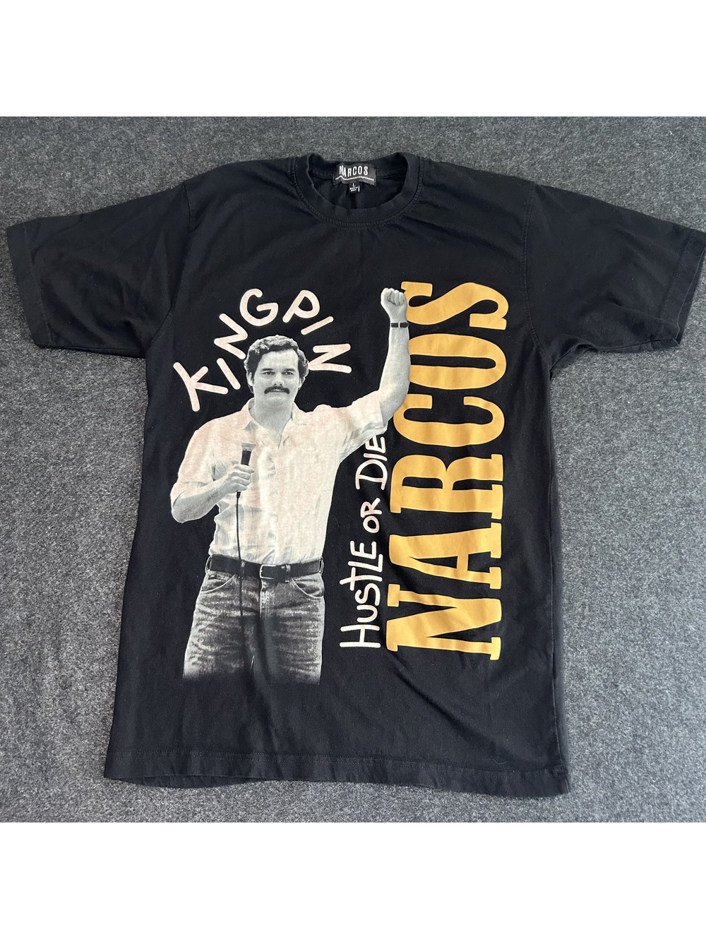 Narcos Pablo Escobar Kingpin Hustle Or Die Graphic T-Shirt Men’s Size Large
